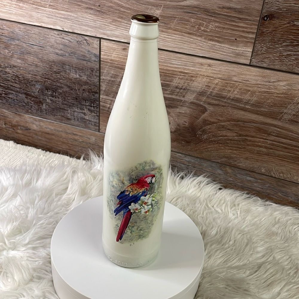 Mayrich Company Decorative Mccaw Bottle Vase ,White With Mccaw Graphic , 11 1/2”